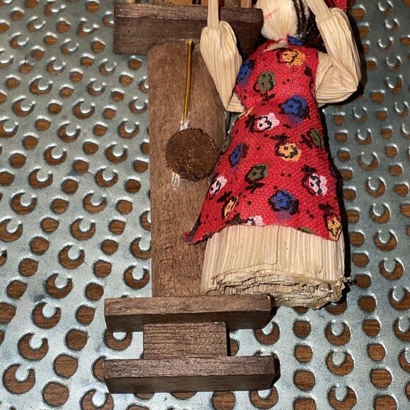 Vintage Christmas Ornament Cornhusk Lady Grandfather Clock - Picture 5 of 13
